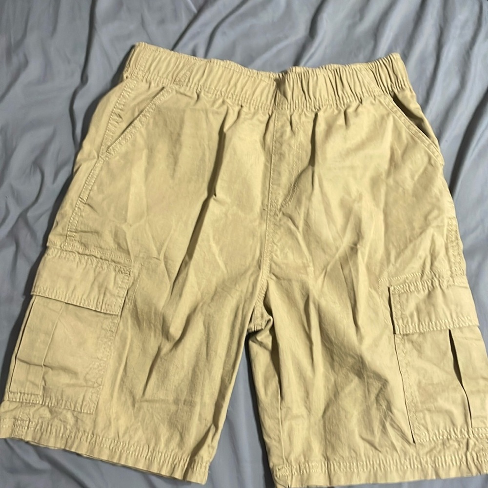 Husky khaki cargo shorts